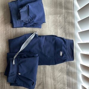 Figs xxs scrubs navy zamora jogger